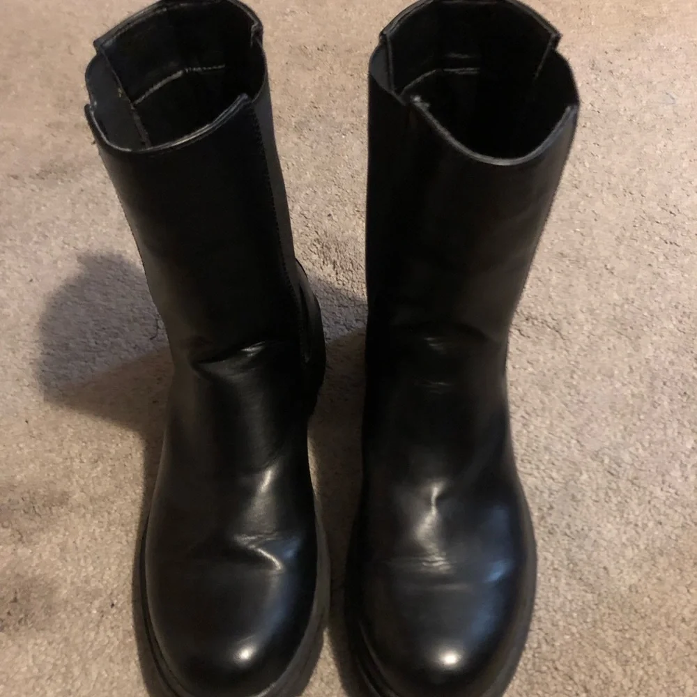 Halston Black Boots - Picture 2 of 7